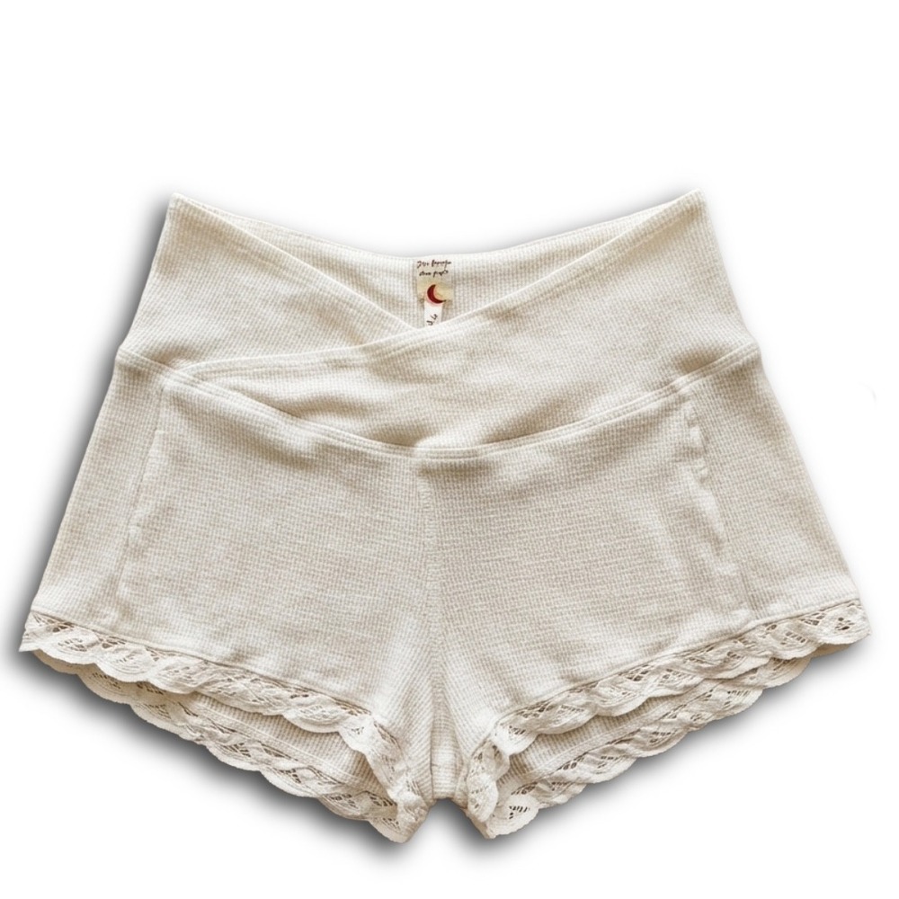 Intimately Free People White Thermal Lace Trim Crossover V-Waist Shorts Large